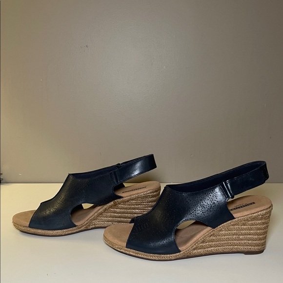 Clarks Lafley Rosen Wedge Sandals in Navy  Leather Slingback Sandals Size 8.5 - Picture 5 of 8